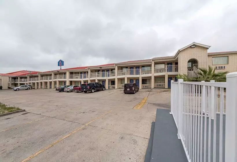Motel 6san Antonio, Tx  Fiesta Trails