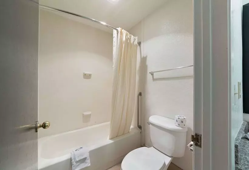 Motel 6san Antonio, Tx  Fiesta Trails