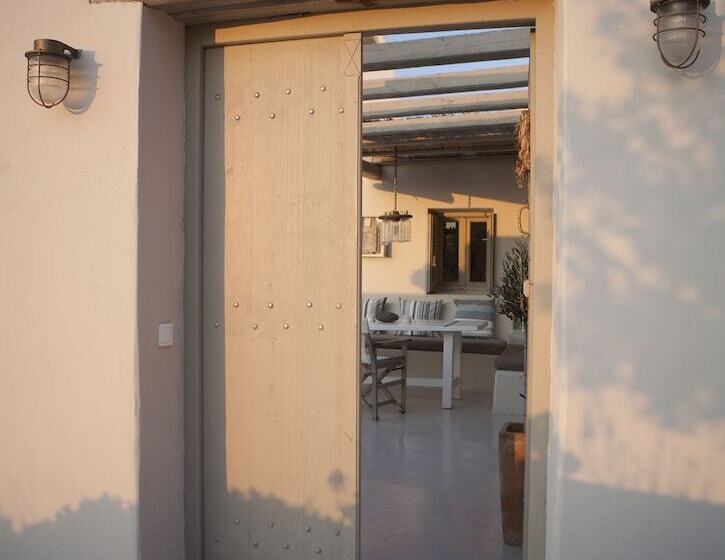 Art Villa Exogonia Santorini