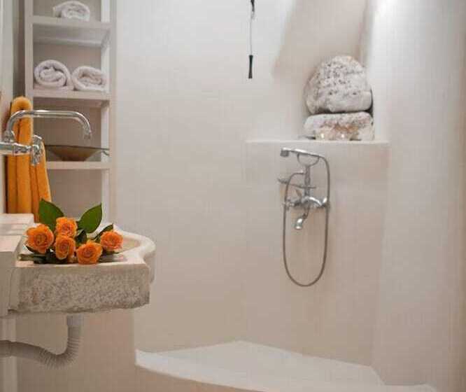 Art Villa Exogonia Santorini