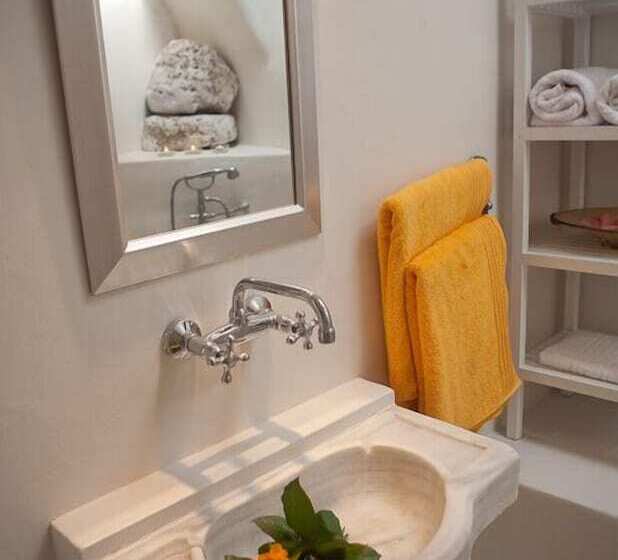 Art Villa Exogonia Santorini