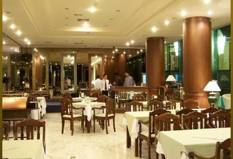 ホテル Sri Uthong Grand