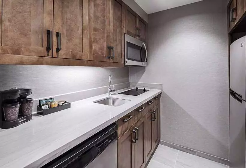هتل Homewood Suites By Hilton Boston Woburn