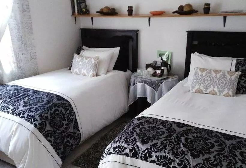 پانسیون Lapeng Home Away From Home