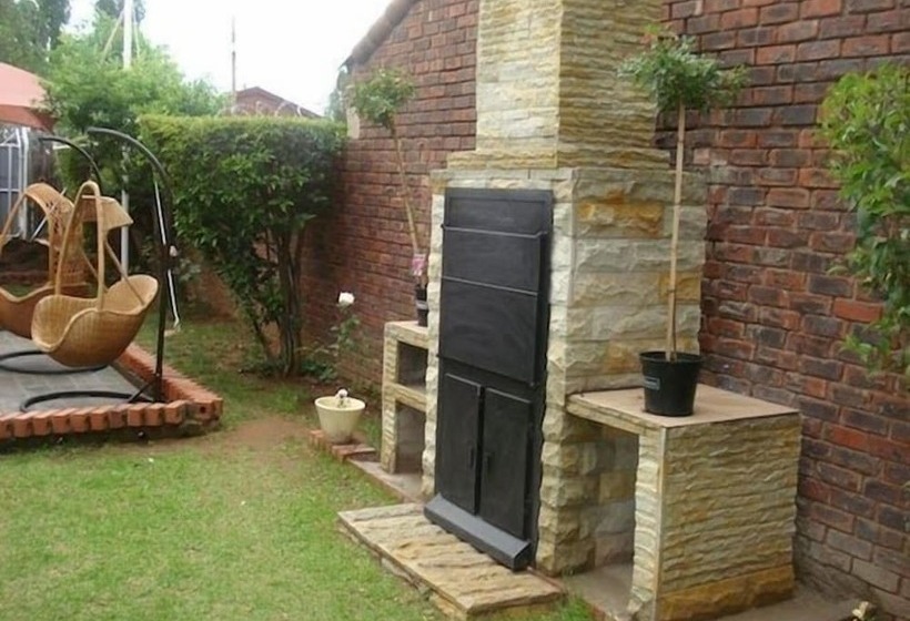 پانسیون Lapeng Home Away From Home