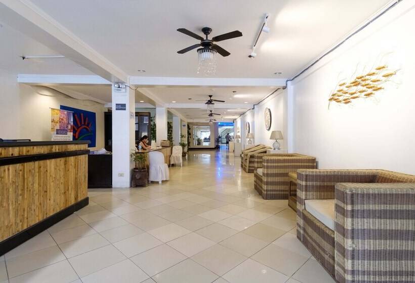 پانسیون Reddoorz Plus Near Mendoza Park