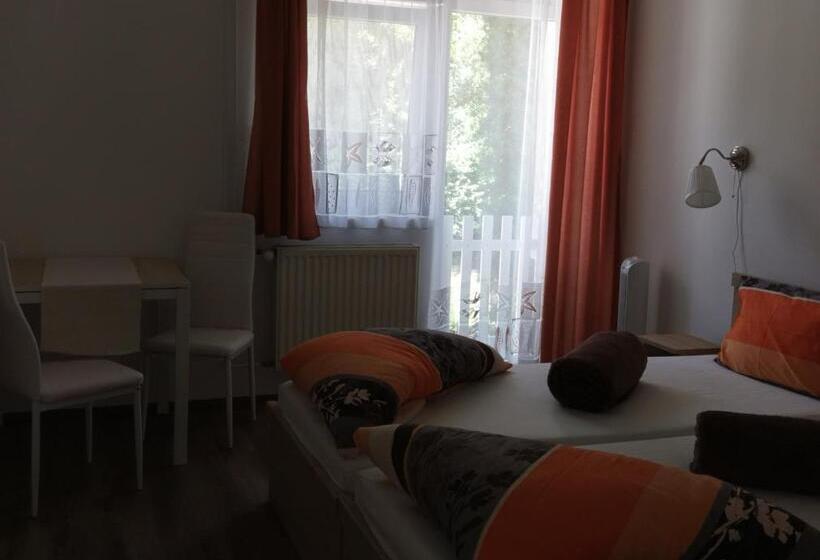 Hostel Tihany Község önkormányzat   Ifjúsági Szállás