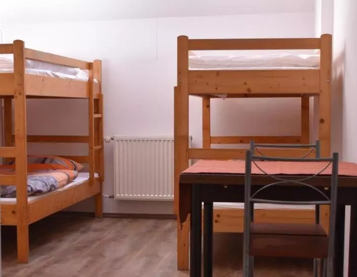 Retkeilymaja Tihany Község önkormányzat   Ifjúsági Szállás