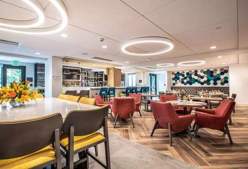 هتل Hilton Garden Inn Asheville South