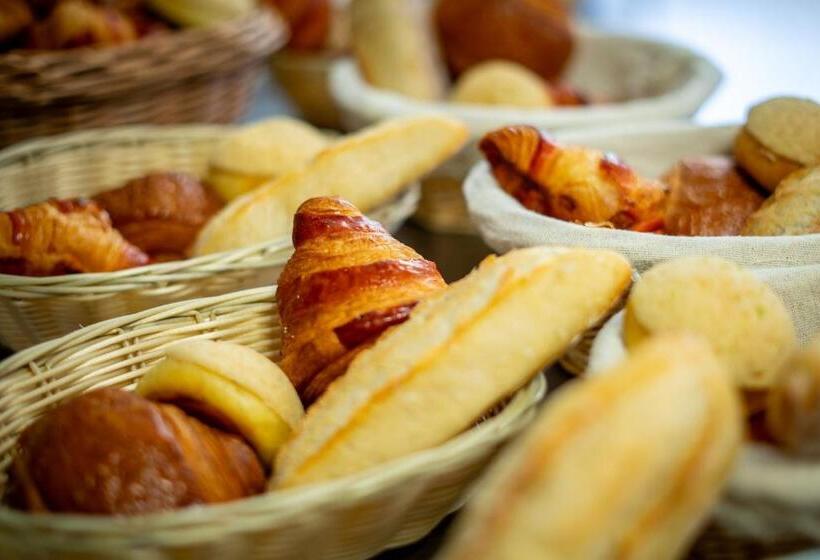 ホテル La Redoniere