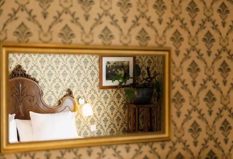 Stora Hotellet I Fjällbacka