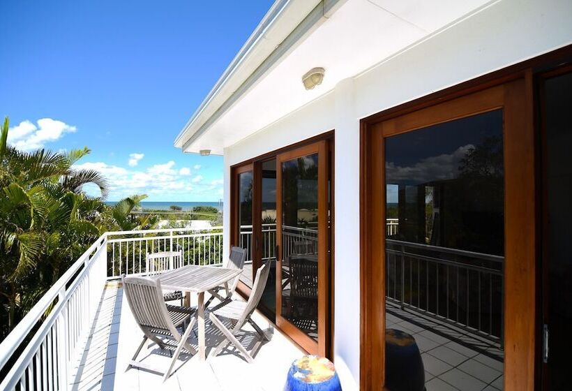 Notre Reve   2/4 Brolga Place