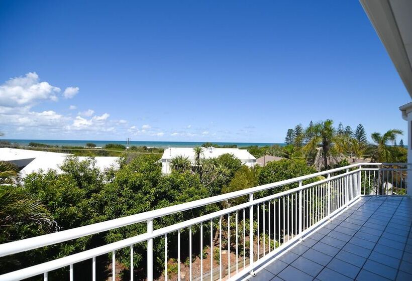 Notre Reve   2/4 Brolga Place