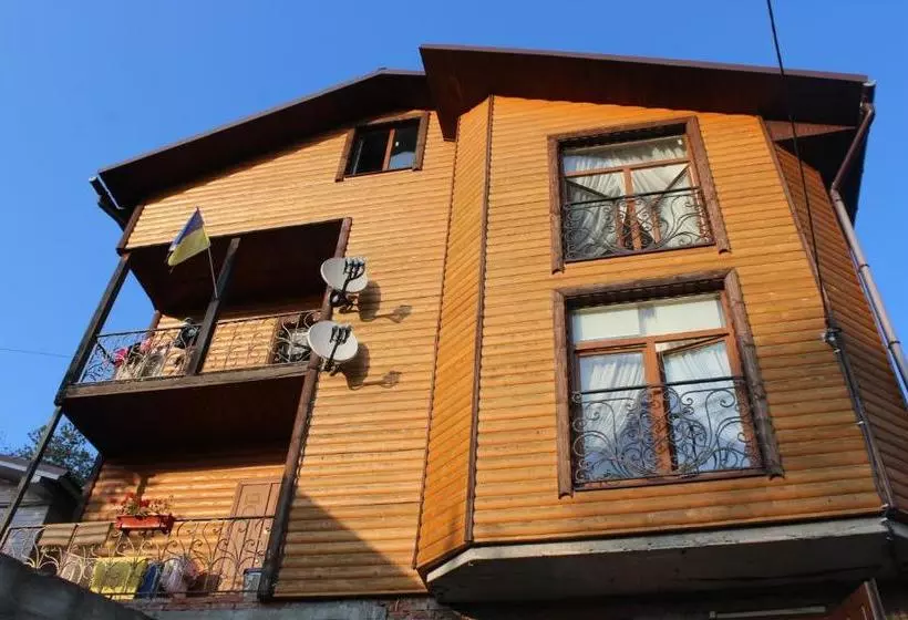 ホテル мандри