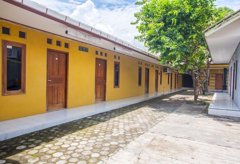 Hotel Spot On 2830 Azka Guest House Syariah