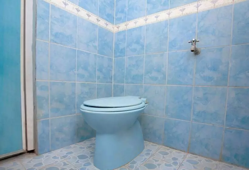 Hotelli Spot On 2830 Azka Guest House Syariah