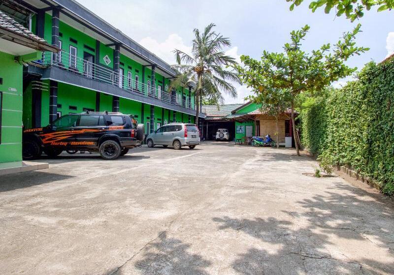 Hotel Oyo 2588 Pondok Romeo