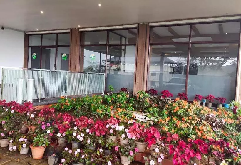 ホテル Ceecee Grand Resort