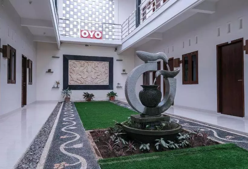 هتل Oyo 2587 Enfaza Guesthouse