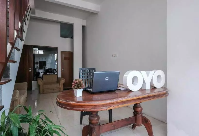 هتل Oyo 2587 Enfaza Guesthouse