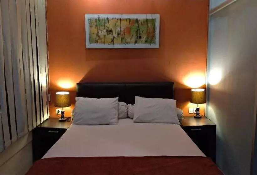 هتل Oyo 2663 Jombang Permai Syariah Residence