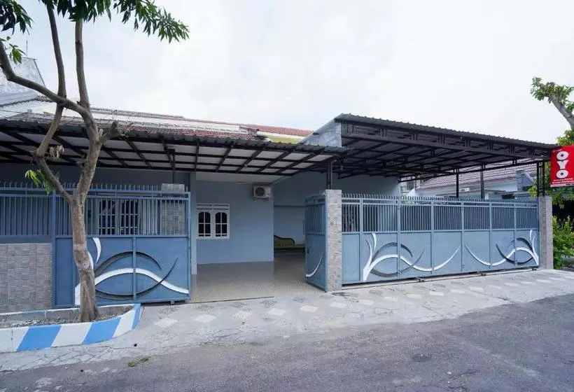 هتل Oyo 2663 Jombang Permai Syariah Residence