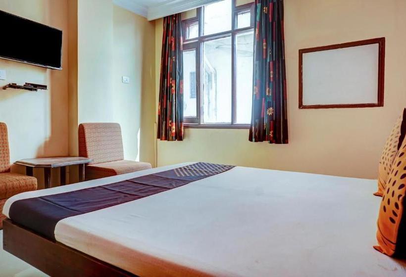 酒店 Spot On 30503 Skylark