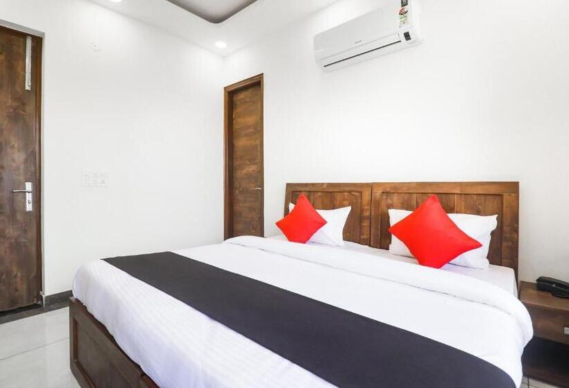 Hotel Collection O Green Leaf Residency