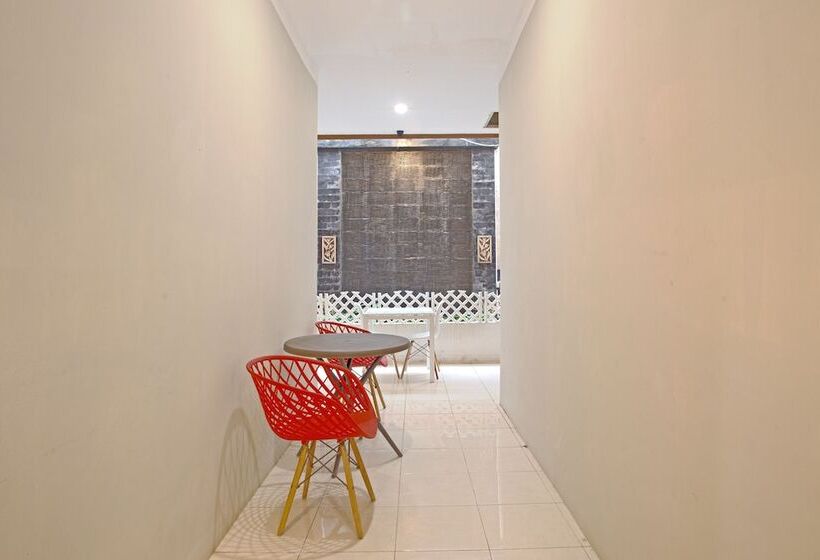 Otel Oyo 2443 Inn Joy