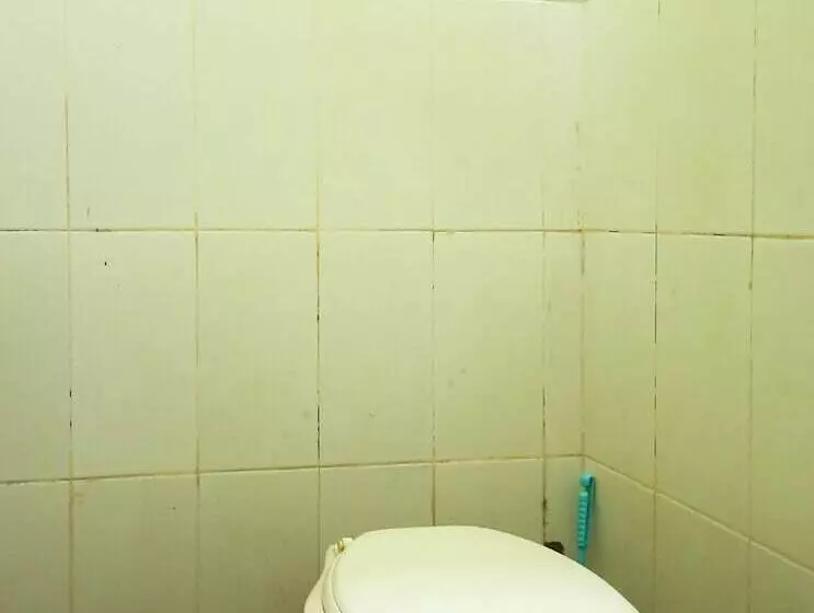 ホテル Spot On 2353 Wisma Hulubalang