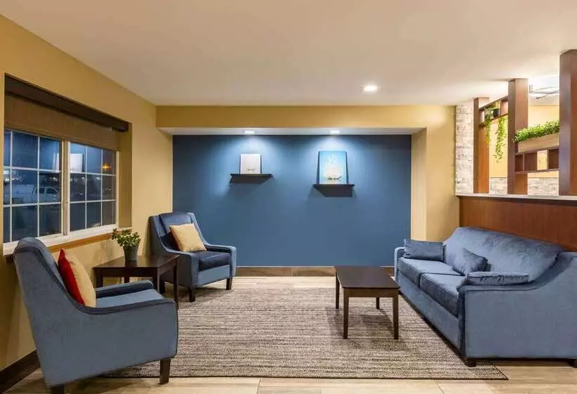 בית מלון כפרי Americinn By Wyndham Jefferson