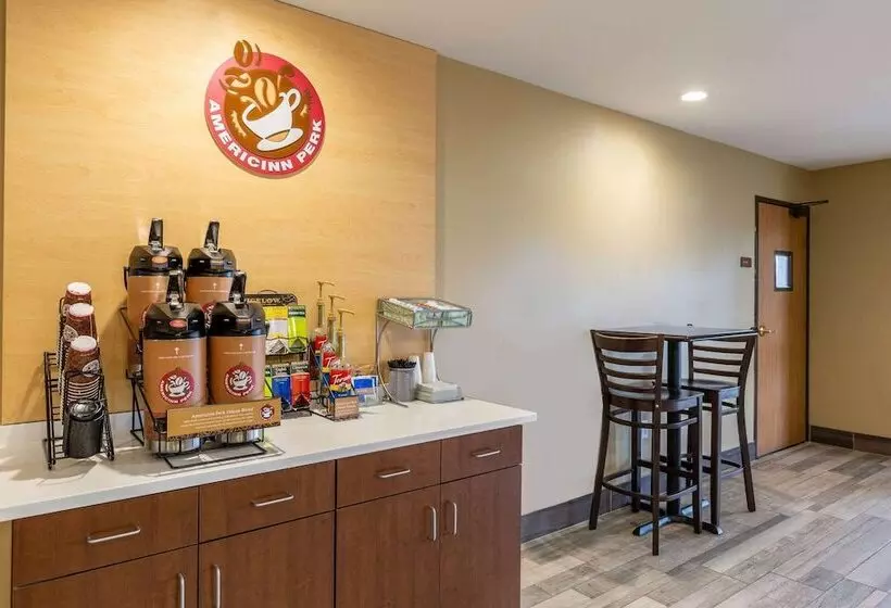 בית מלון כפרי Americinn By Wyndham Jefferson