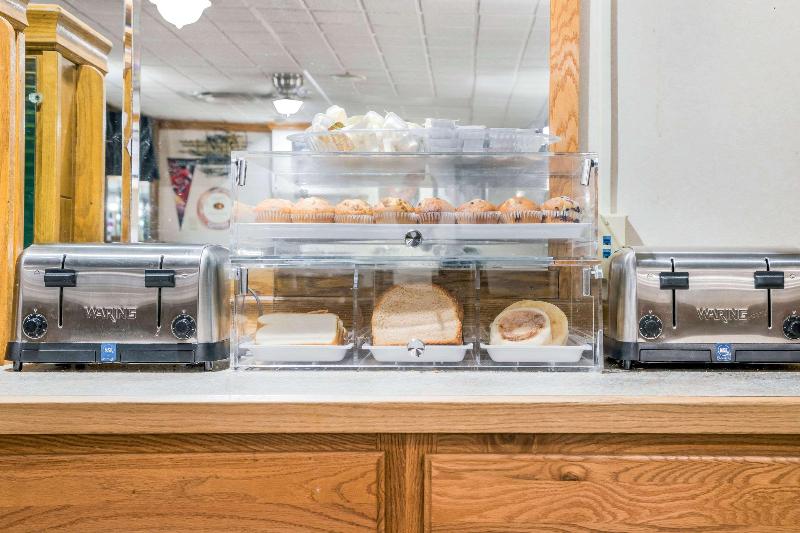 Clarion Hotel & Suites Fairbanks Near Ft Wainwright