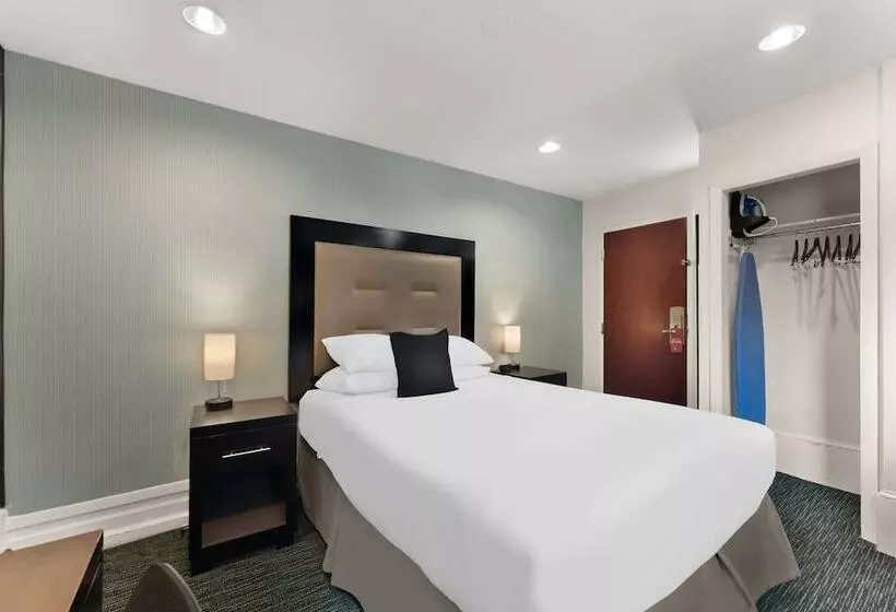 호텔 Quality Inn Center City