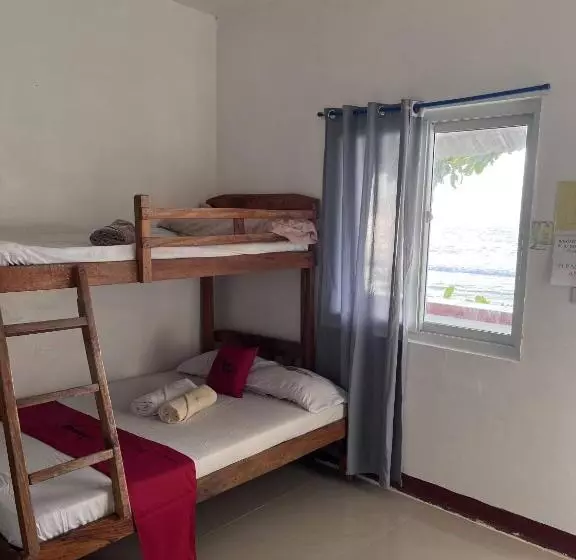 Hotelli Monaliza Surf Resort La Union