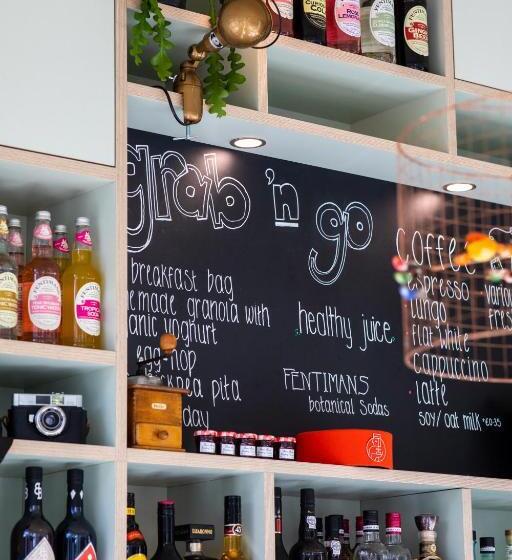 בית מלון כפרי The Bellhop