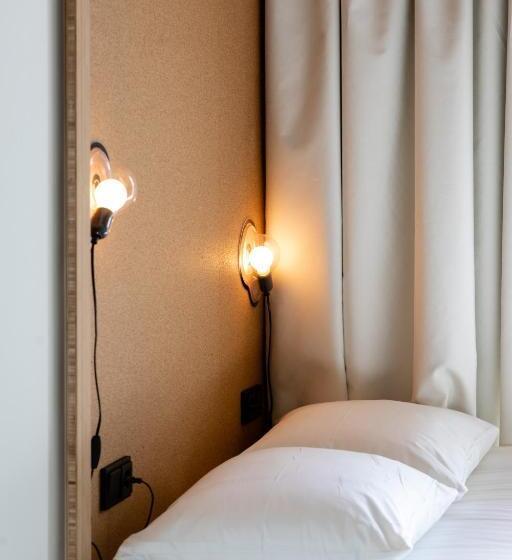 בית מלון כפרי The Bellhop