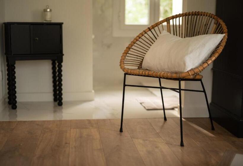 膳宿费 Villa Milanu