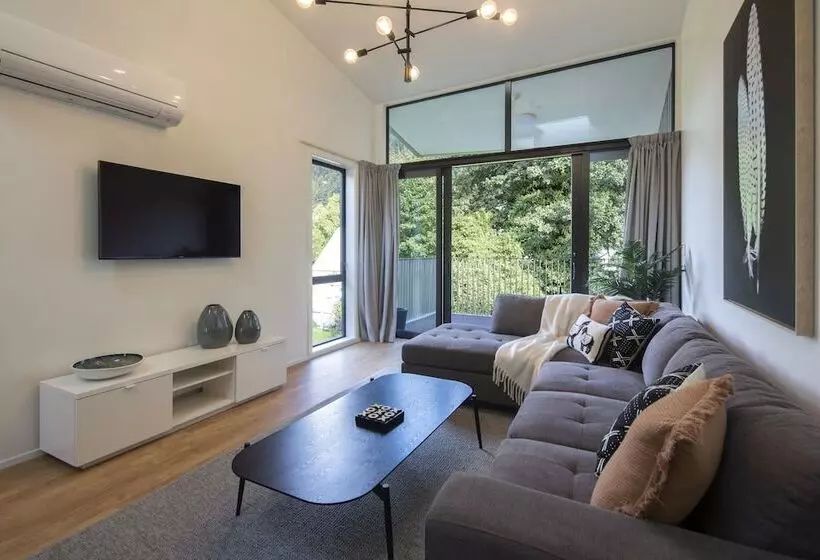 Koura Apartments Central Queenstown