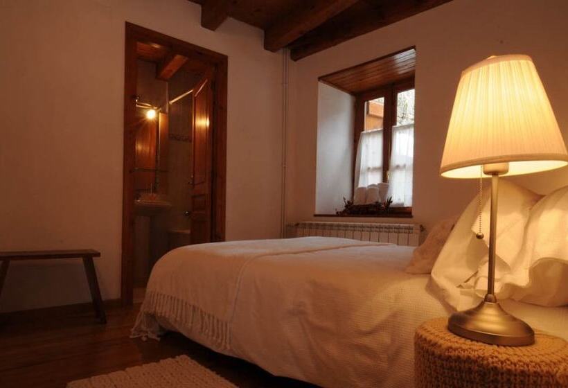 بنسيون Casa Puig