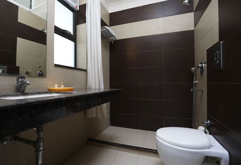 Hotel Capital O 29756 Golf View