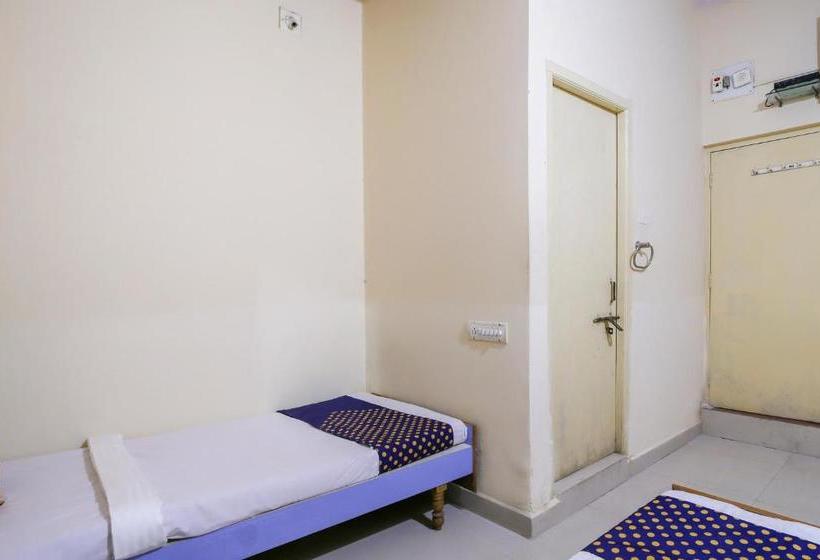 Отель Spot On 68002 Kasthabhanjan Guest House