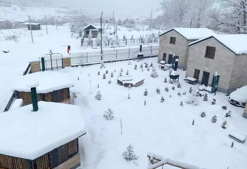 هتل Alaska Resort