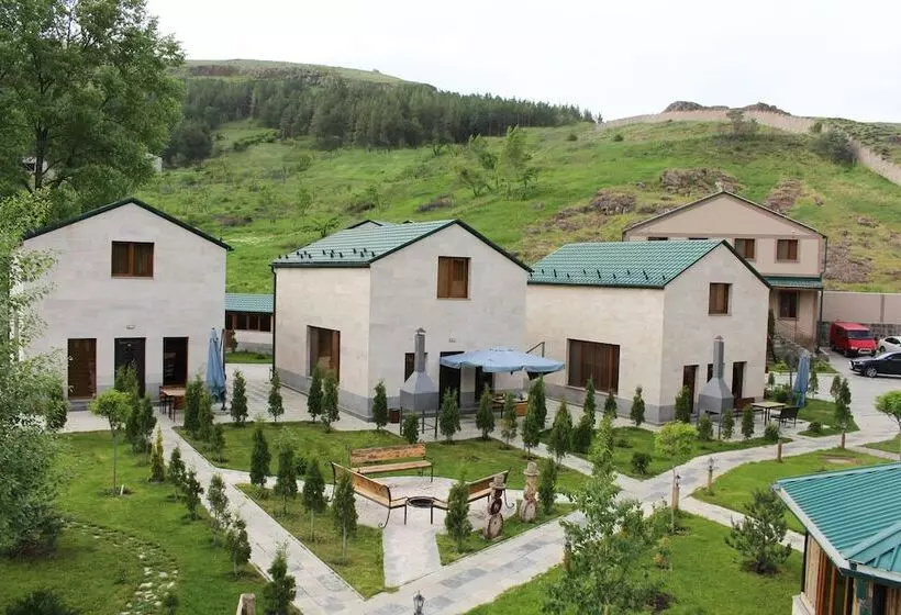 هتل Alaska Resort