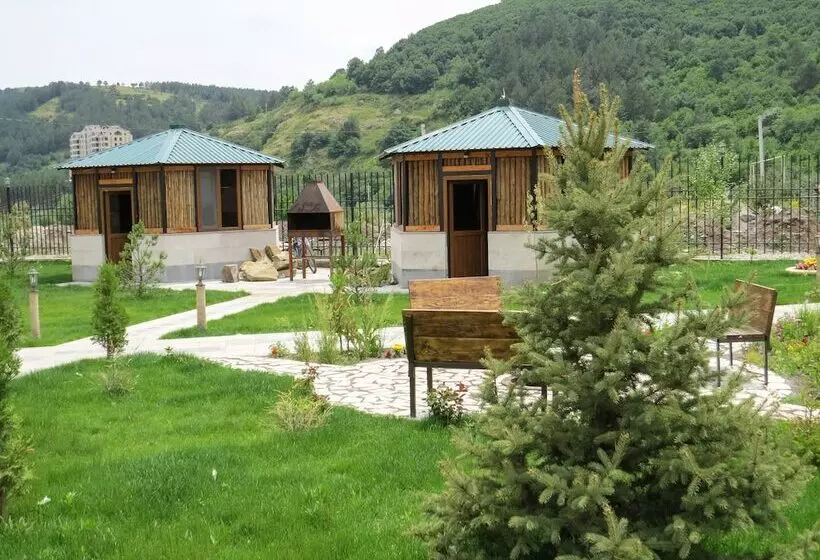 هتل Alaska Resort