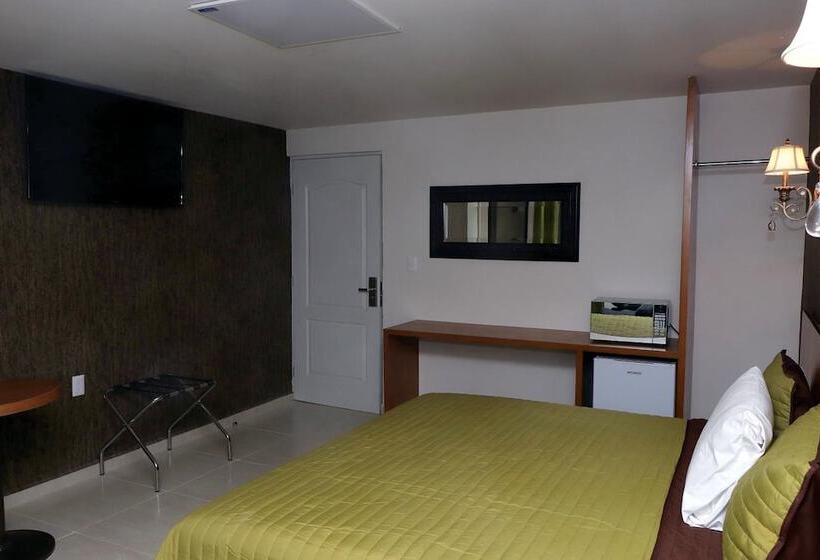 فندق Royal Madero Inn