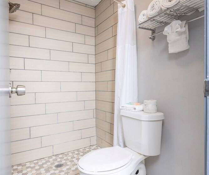 בית מלון כפרי Butler Inn