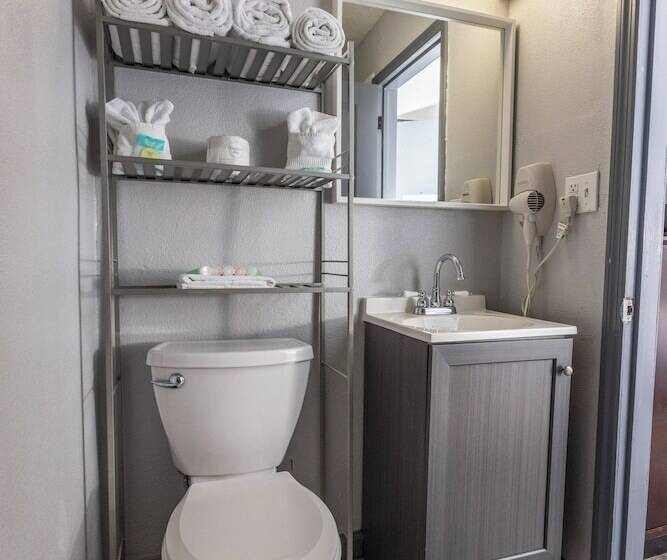 בית מלון כפרי Butler Inn