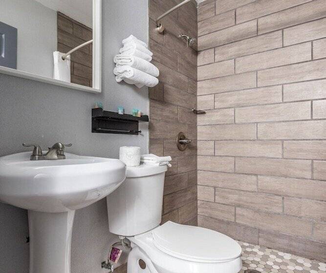 בית מלון כפרי Butler Inn