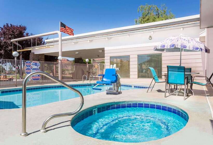 هتل Days Inn & Suites By Wyndham Kanab